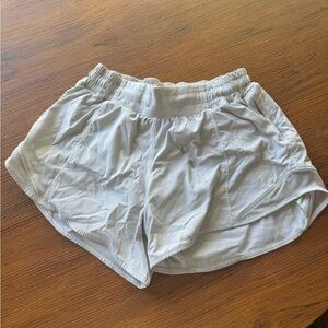LuluLemon hottie hot short 4